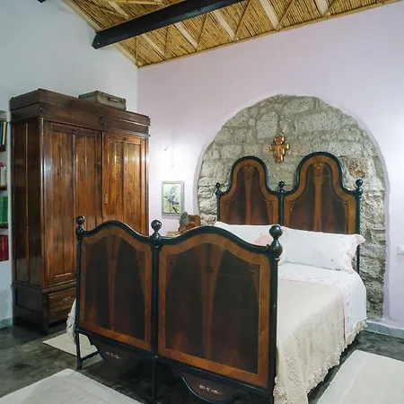 לינה וארוחת בוקר San Michele 3*